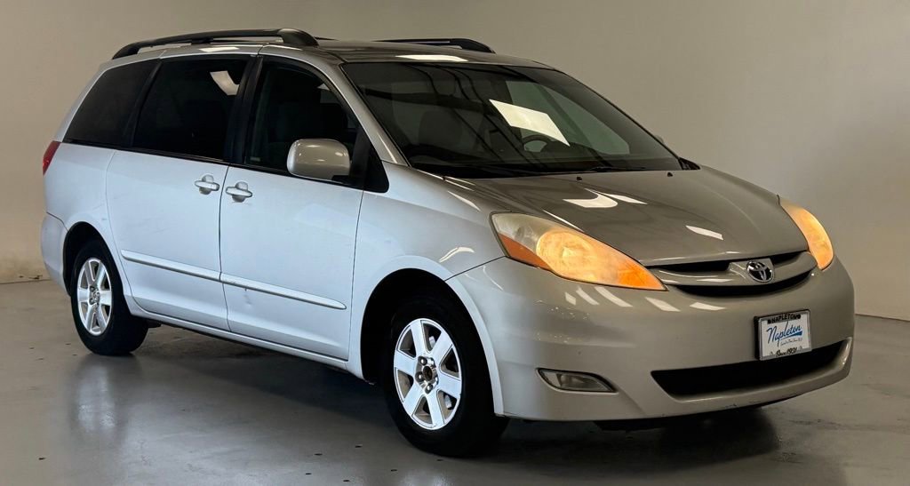 Used 2007 Toyota Sienna XLE FWD image 4