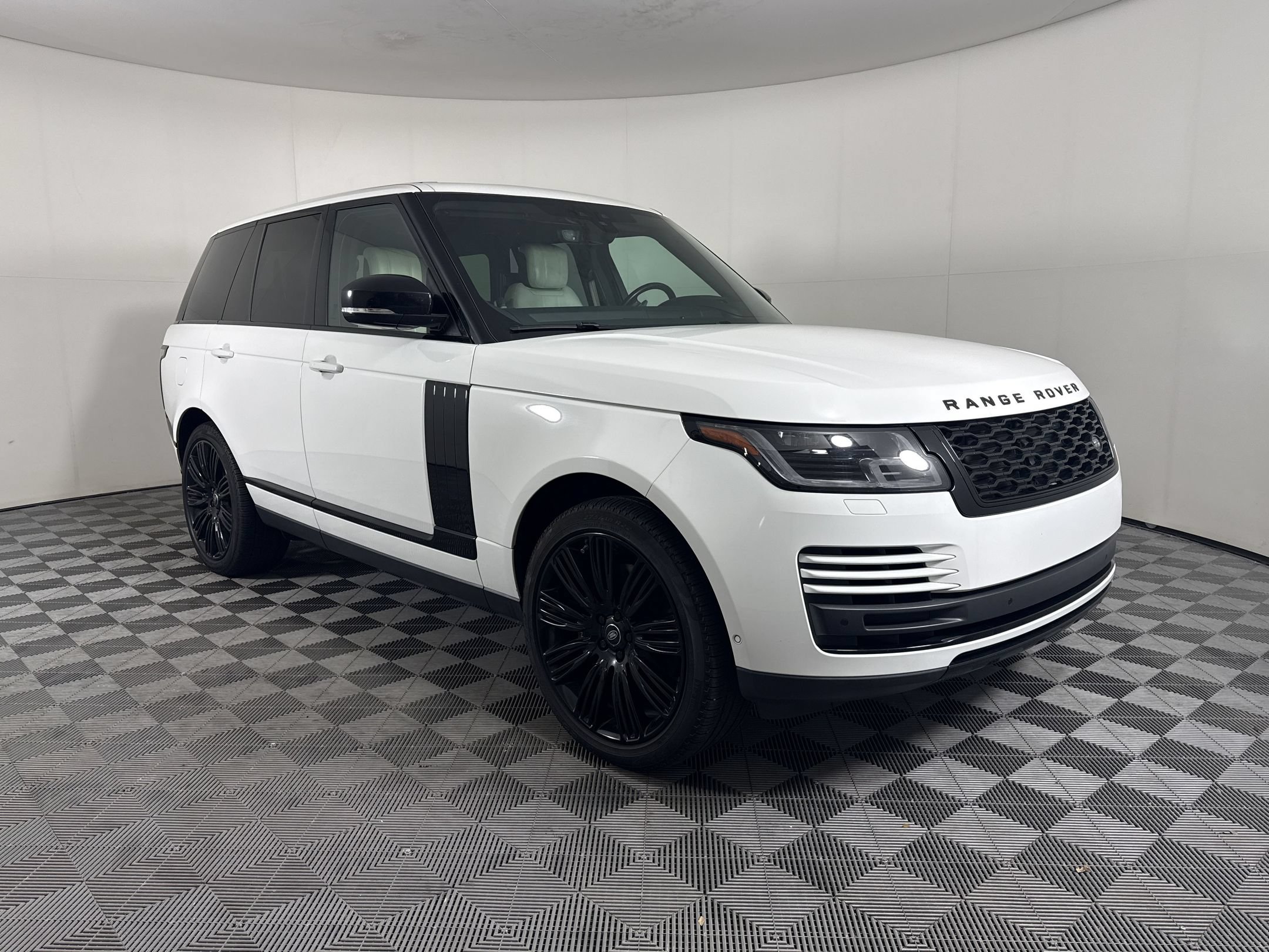 Certified 2019 Land Rover Range Rover HSE AWD/4WD image 8
