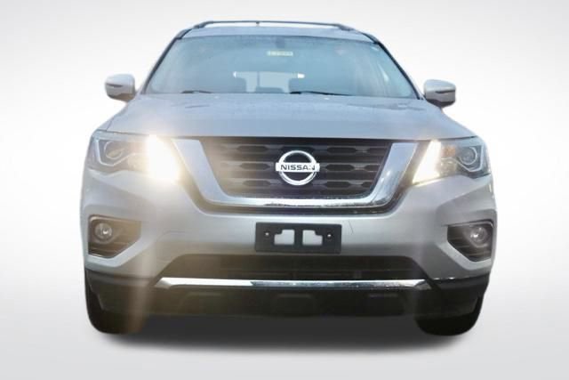 Used 2019 Nissan Pathfinder SV image 4