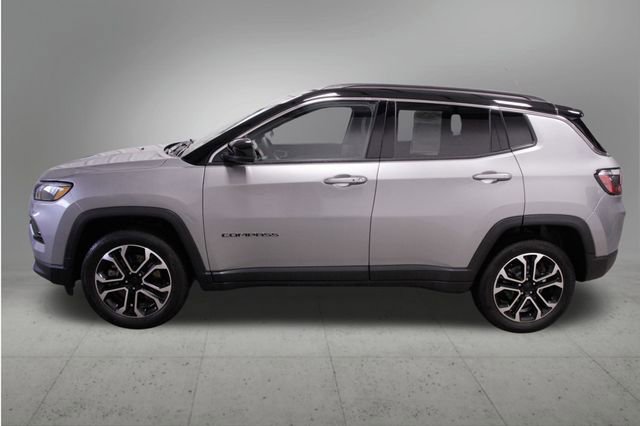 Used 2024 Jeep Compass Limited AWD/4WD image 2