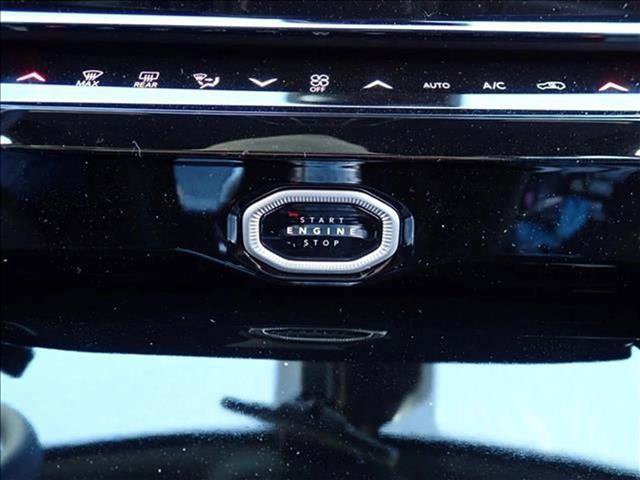 New 2026 Jeep Grand Cherokee Limited w/ Limited Altitude Package AWD/4WD image 24