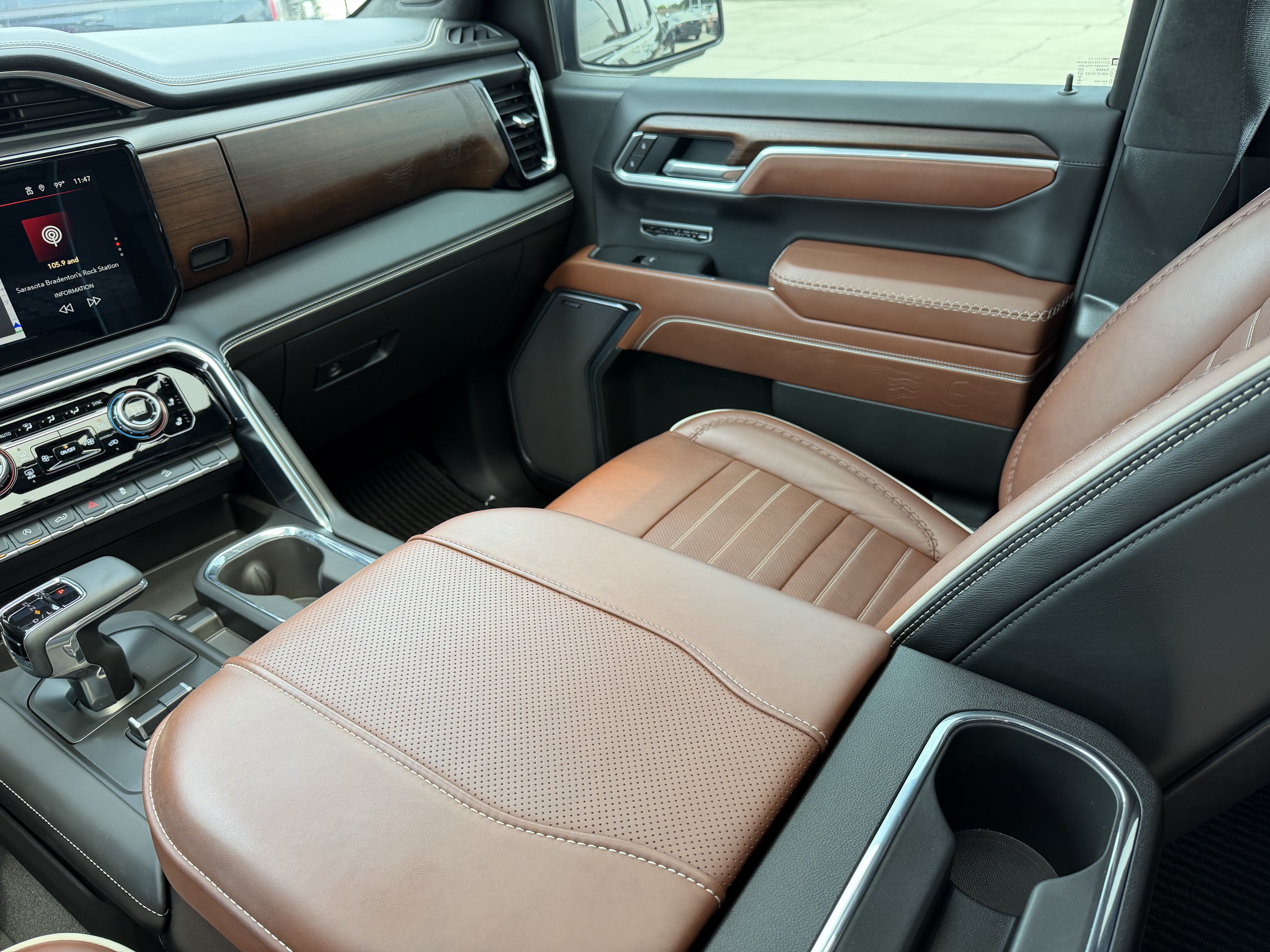Used 2025 GMC Sierra 1500 Denali Ultimate AWD/4WD image 12