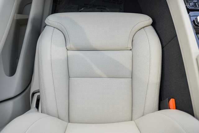 New 2026 Volvo XC60 B5 Ultra w/ Protection Package Premier image 29