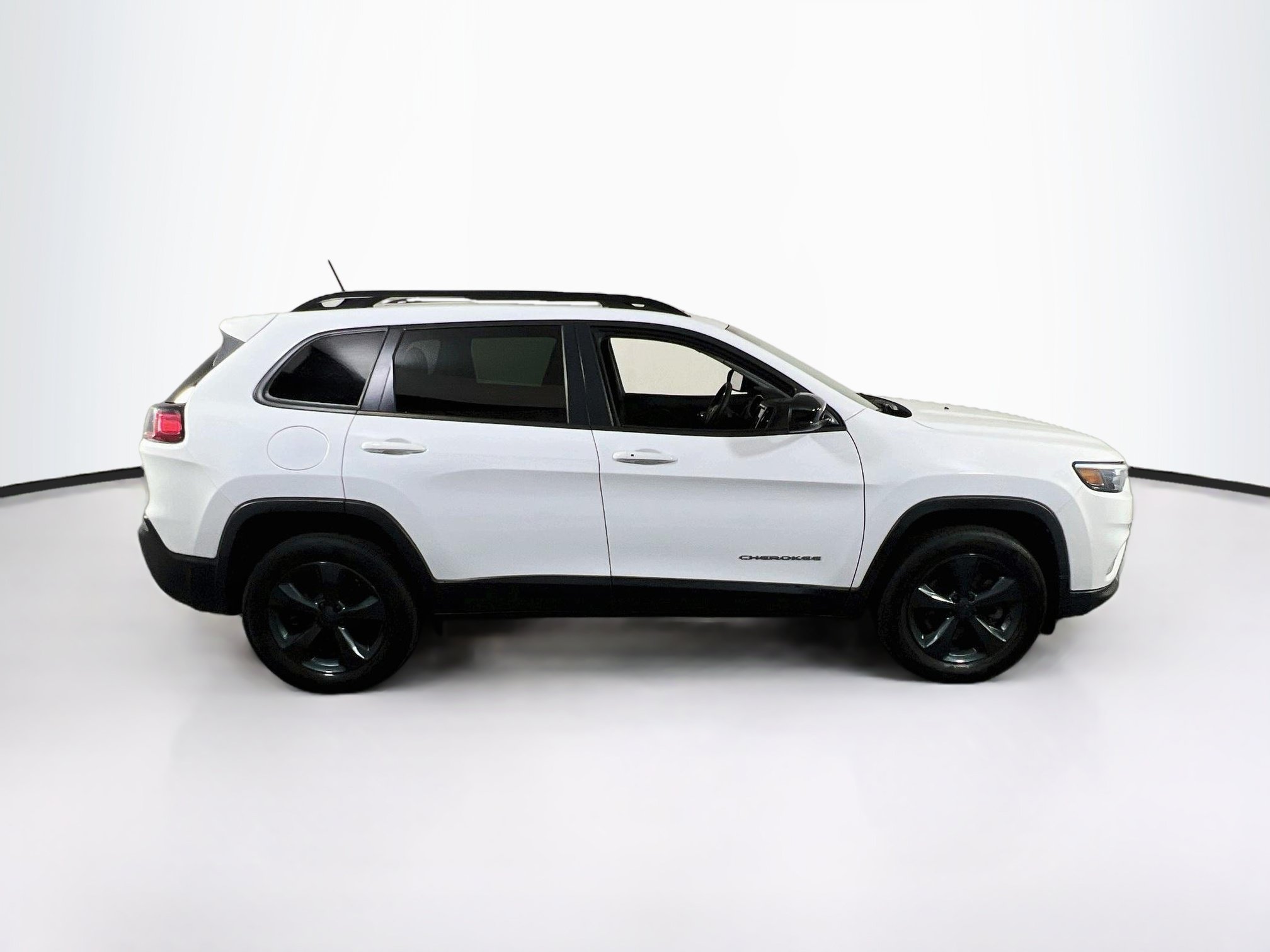 Used 2022 Jeep Cherokee Limited AWD/4WD image 4