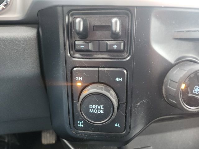Used 2023 Ford F350 XLT w/ Black Appearance Package image 17