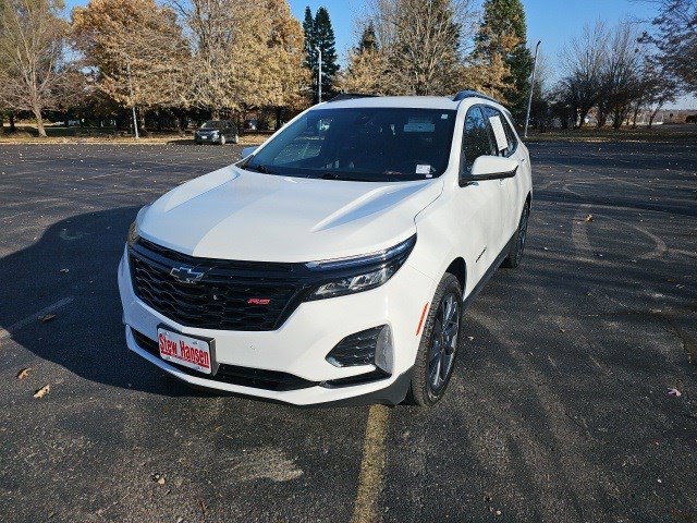 Used 2024 Chevrolet Equinox RS image 2