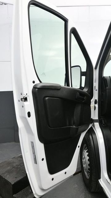 Used 2025 RAM ProMaster 2500 w/ Convenience Group image 13