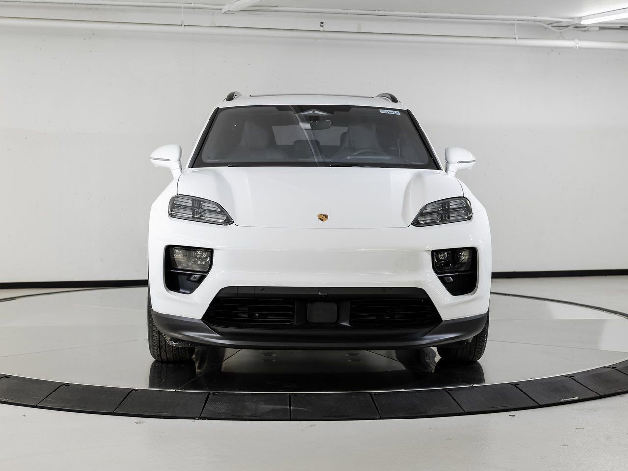 New 2026 Porsche Macan 4S Electric AWD/4WD image 10