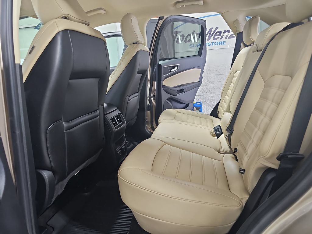 Used 2020 Ford Edge SEL w/ Convenience Package AWD/4WD image 17