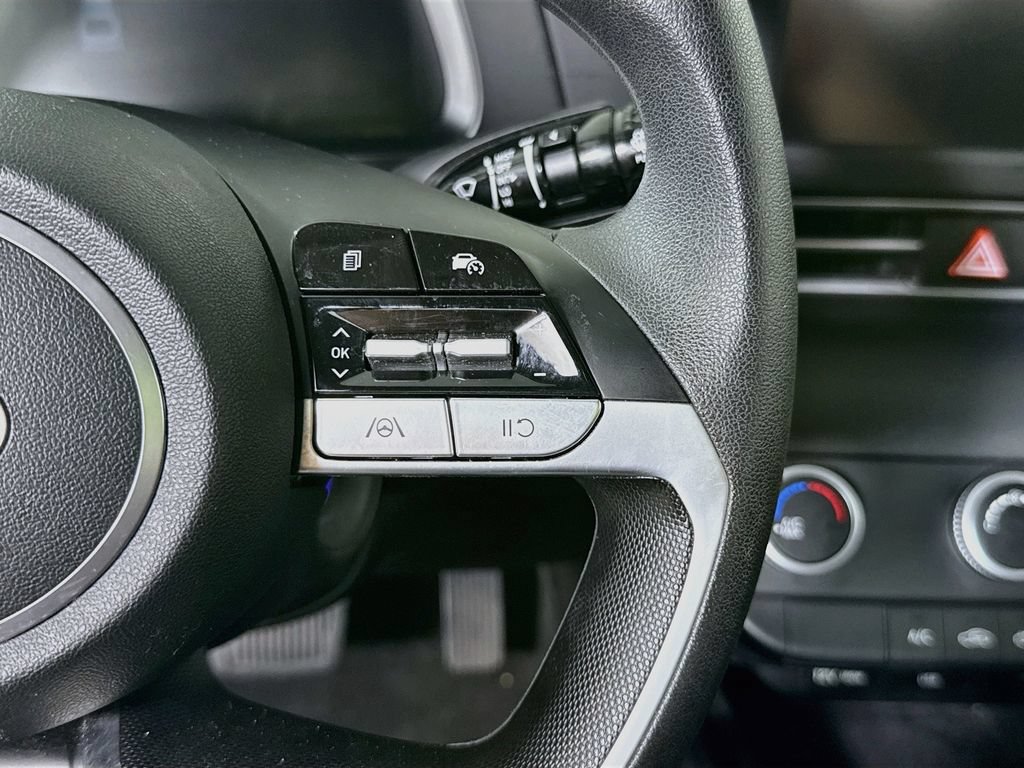 Certified 2024 Hyundai Elantra SE FWD image 21
