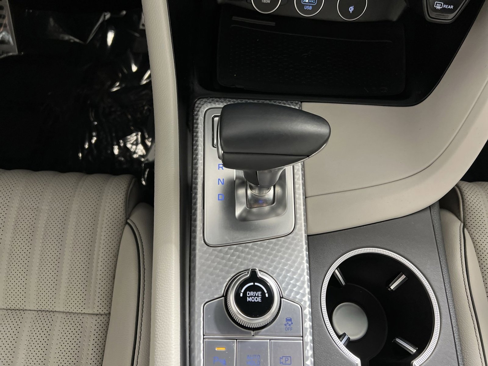 Used 2023 Genesis G70 2.0T w/ Sport Prestige Package image 19