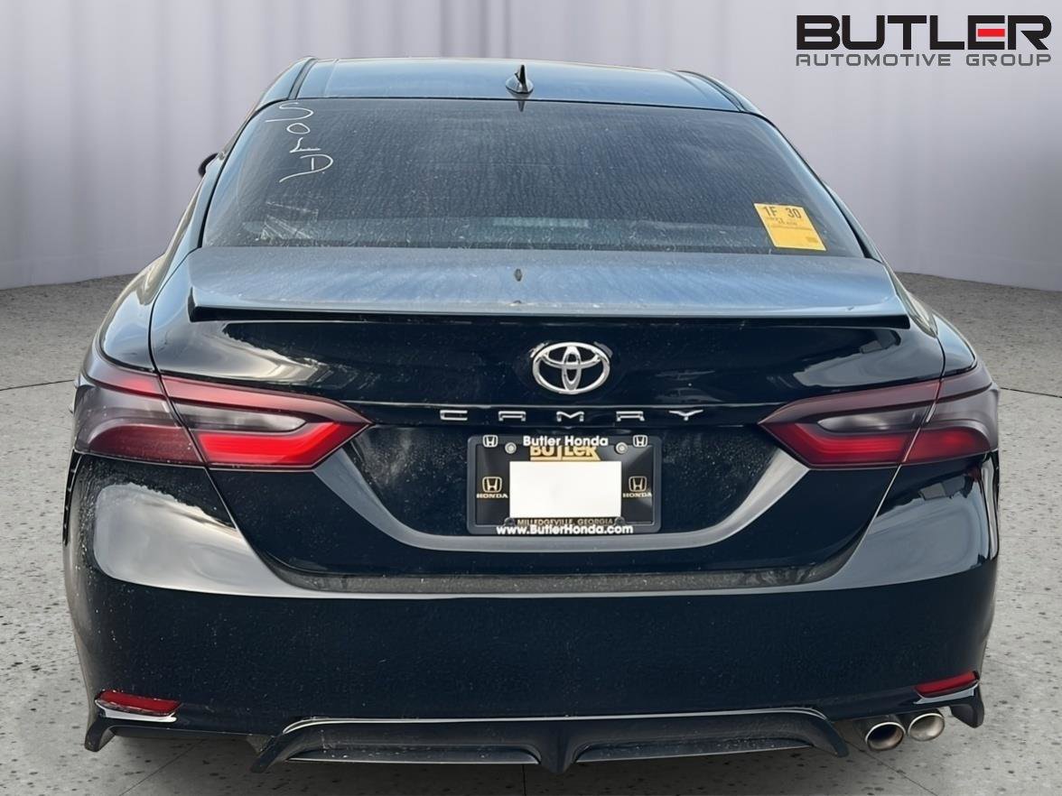 Used 2021 Toyota Camry SE image 9