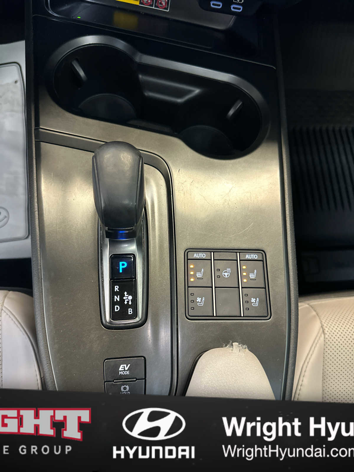 Used 2025 Lexus UX 300h AWD w/ Cold Area Package image 29