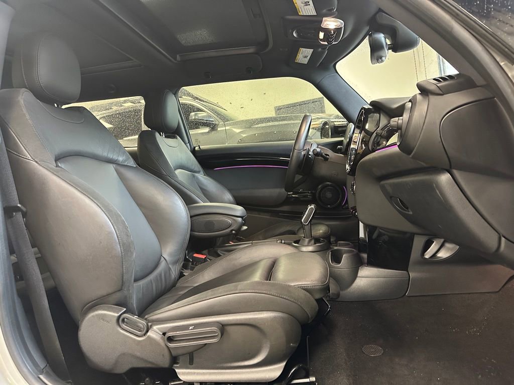 Used 2022 MINI Cooper S image 6