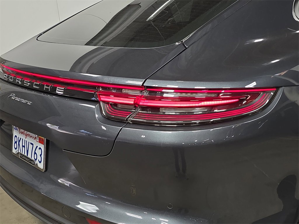 Used 2019 Porsche Panamera 4 image 30