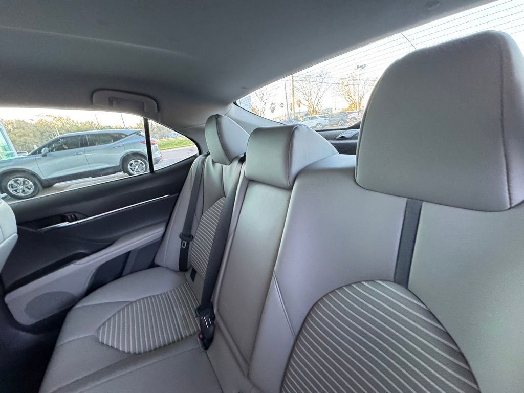 Used 2023 Toyota Camry SE FWD image 20