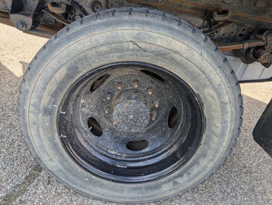 Used 2005 Ford F450 2WD Regular Cab Super Duty image 22