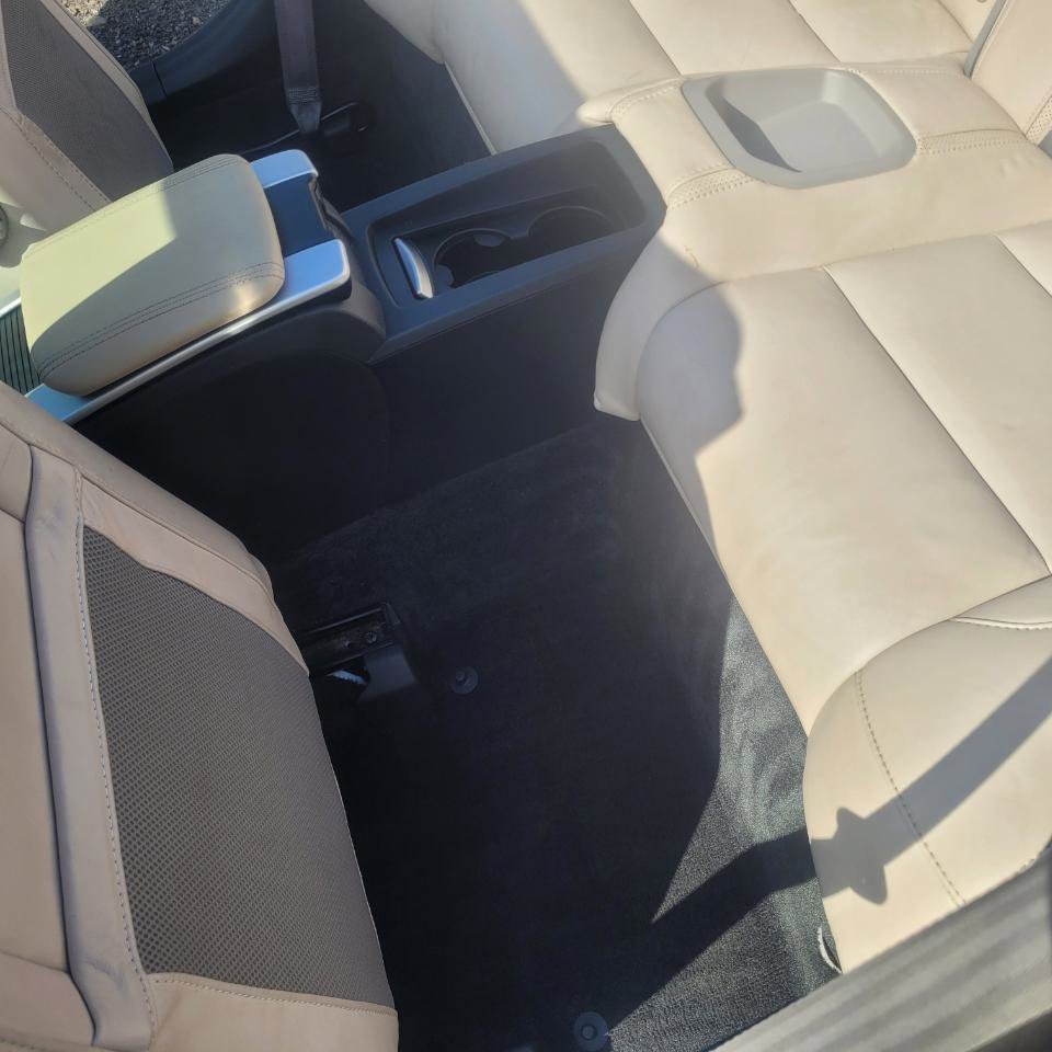 Used 2013 Volvo C70 T5 FWD image 37