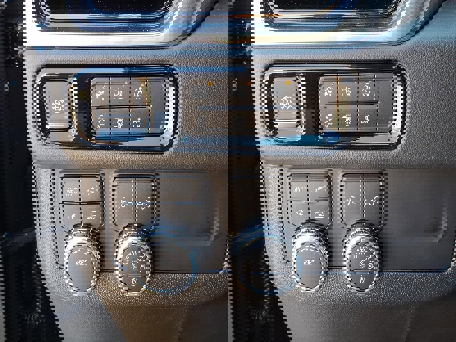 New 2026 GMC Yukon Elevation image 18