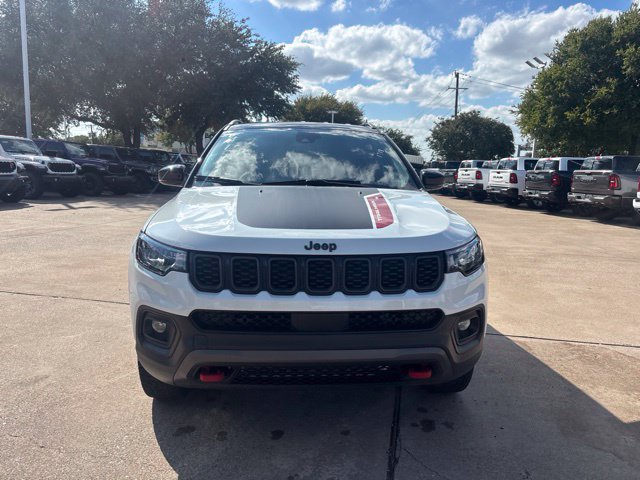 Used 2026 Jeep Compass Trailhawk AWD/4WD image 2