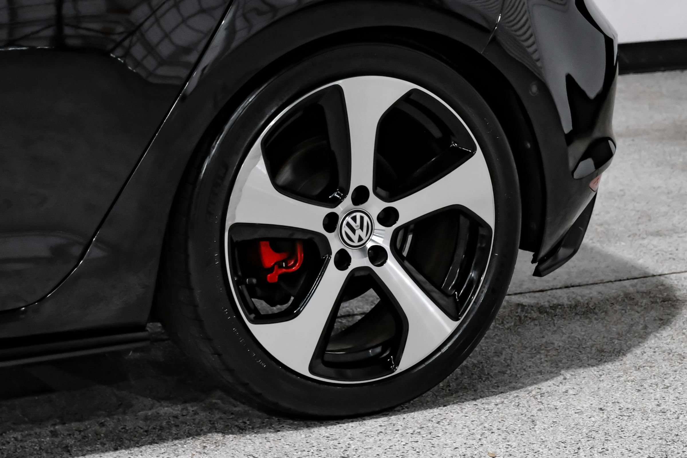 Used 2016 Volkswagen GTI SE FWD image 75