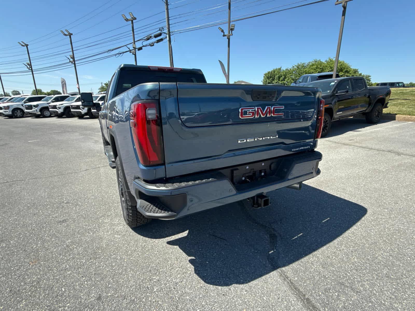 New 2026 GMC Sierra 3500 Denali w/ Denali Reserve Package AWD/4WD image 9