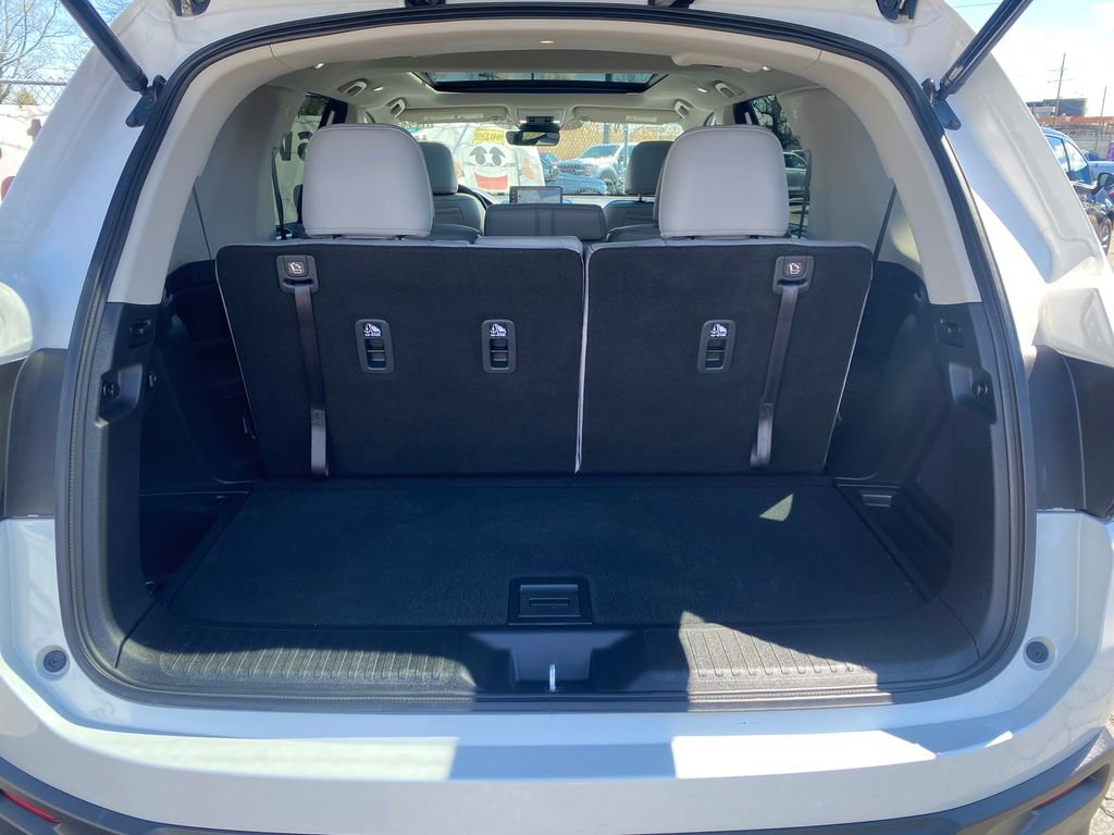 Used 2025 Honda Pilot Elite image 6