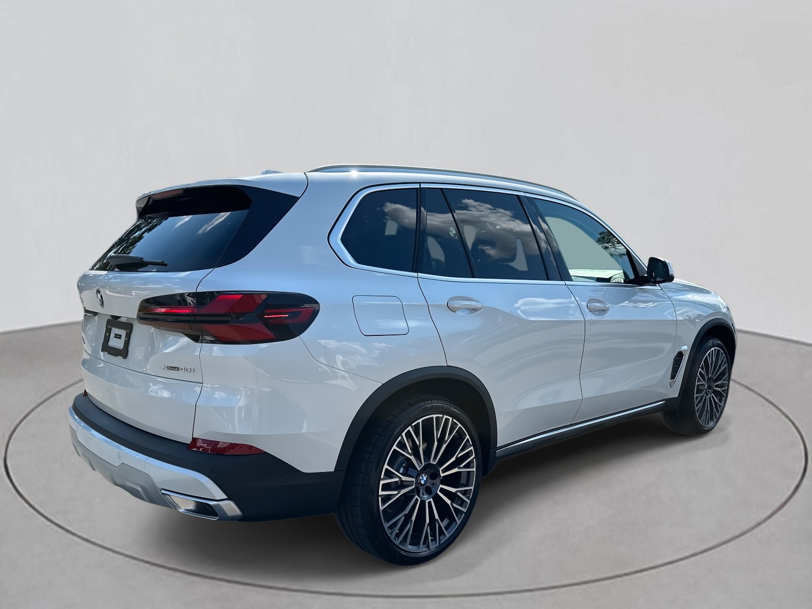 New 2026 BMW X5 sDrive40i image 5