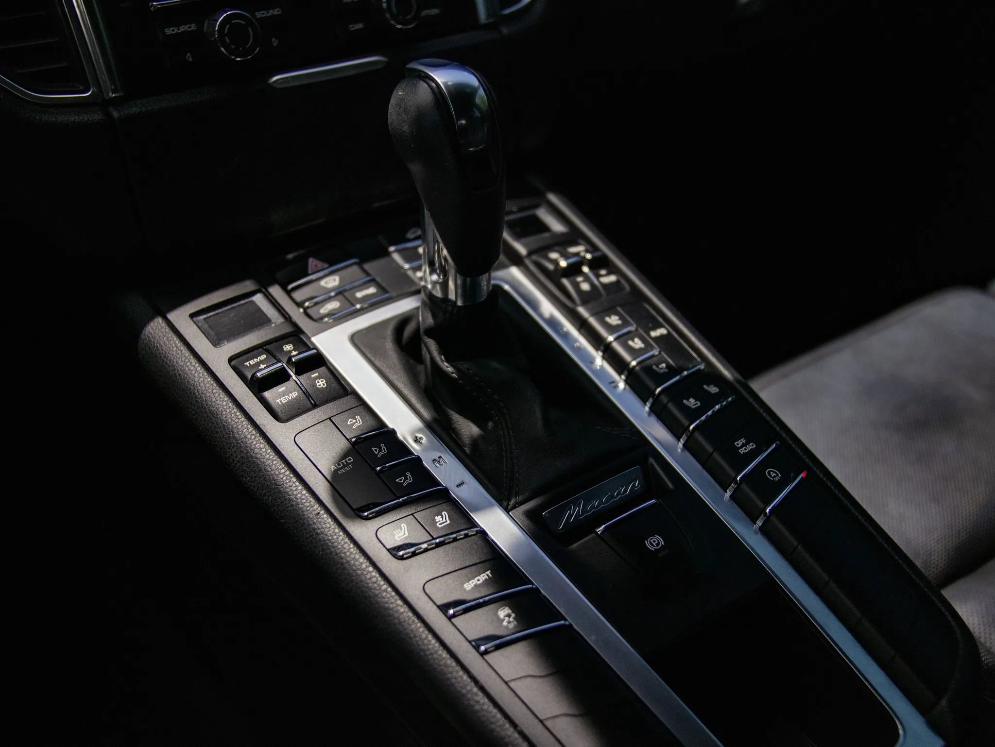 Used 2015 Porsche Macan S AWD/4WD image 33