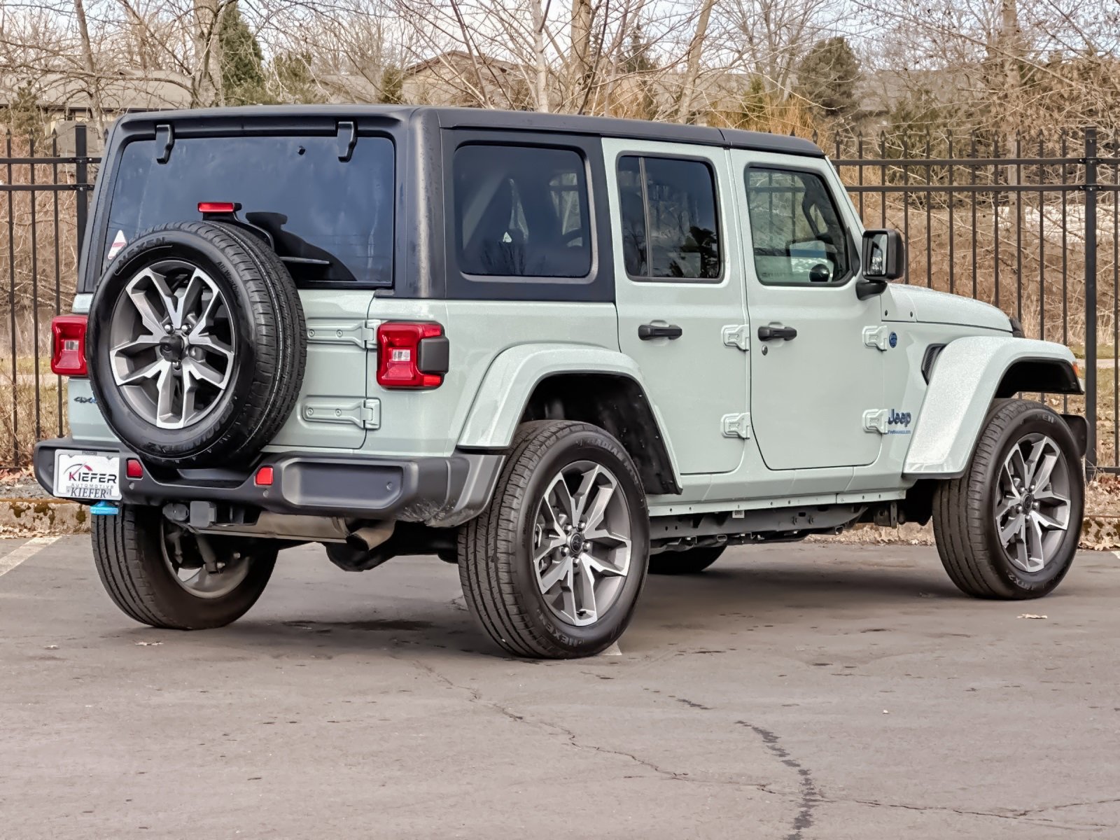 Used 2024 Jeep Wrangler Unlimited w/ Convenience Group image 3