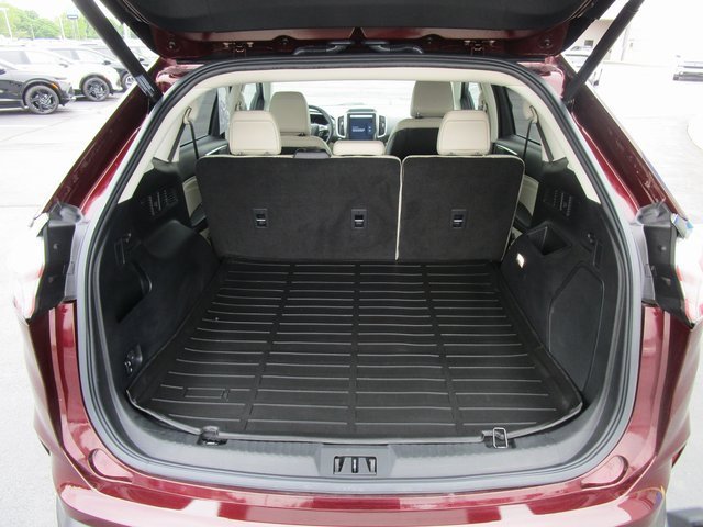 Used 2021 Ford Edge Titanium image 21