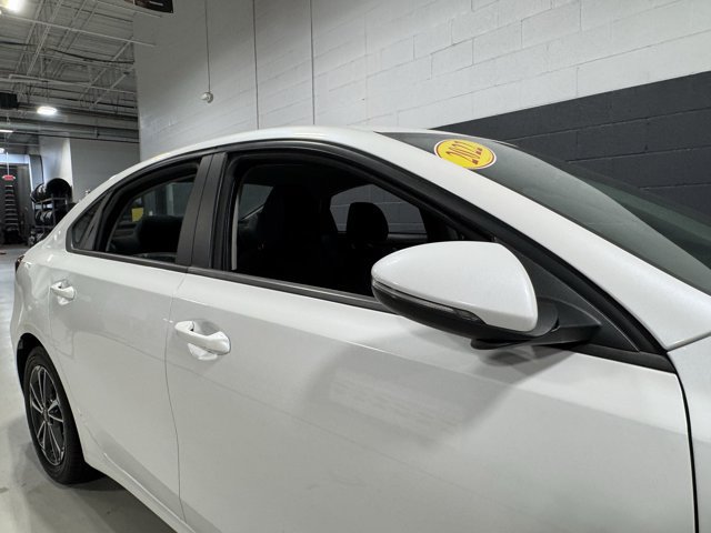Used 2022 Kia Forte LXS w/ LXS Technology Package FWD image 5