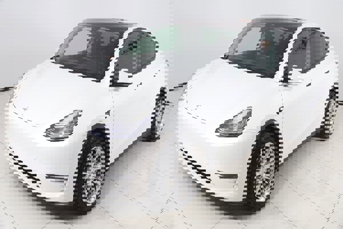 Used 2021 Tesla Model Y Long Range image 23