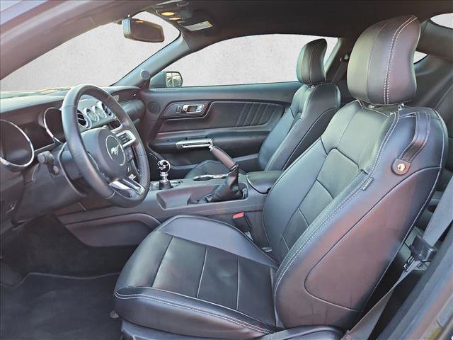 Used 2017 Ford Mustang GT Premium w/ GT Performance Package RWD image 13