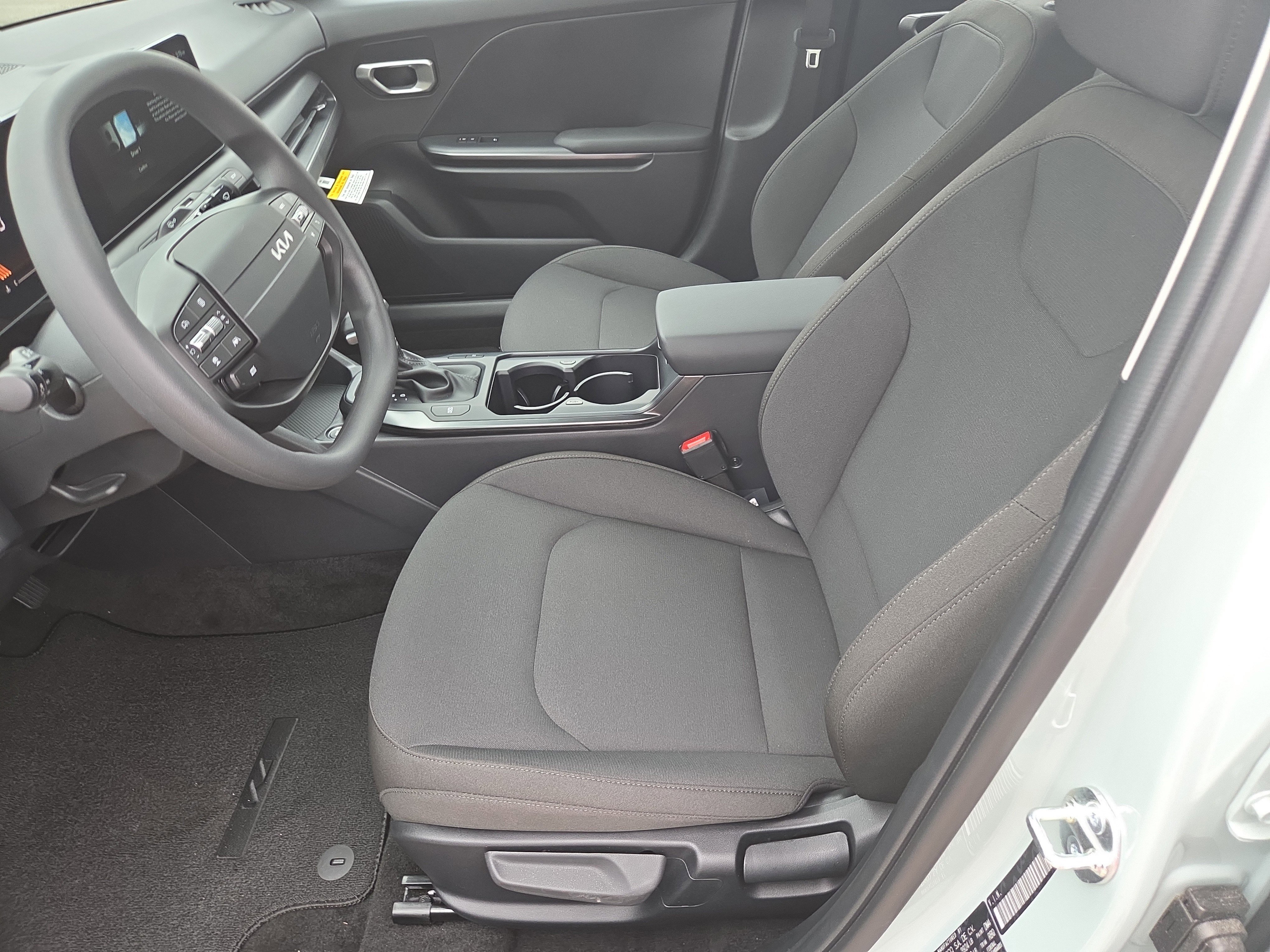 New 2026 Kia K4 LXS image 4