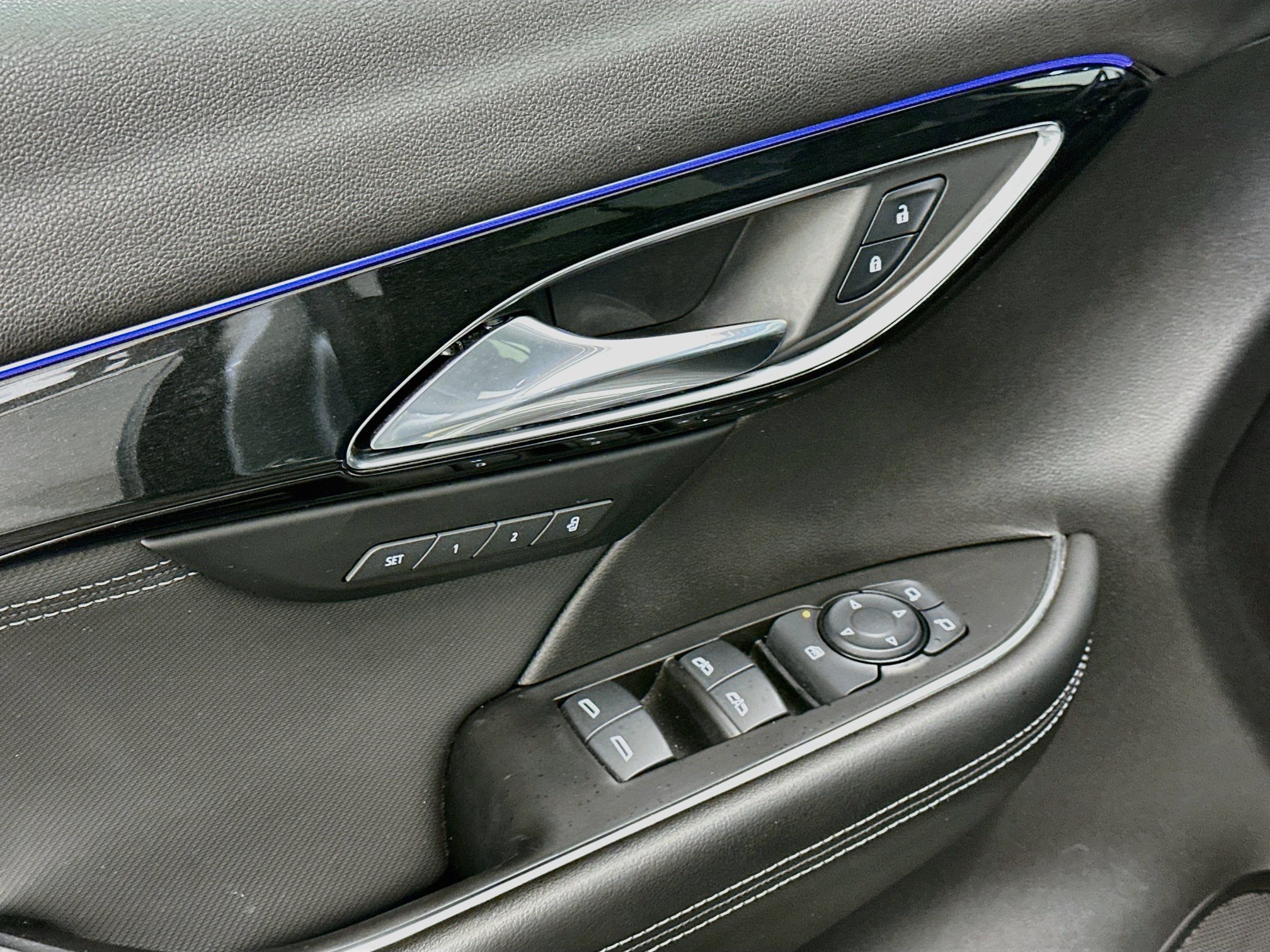 Used 2024 Buick Envision Preferred AWD/4WD image 15