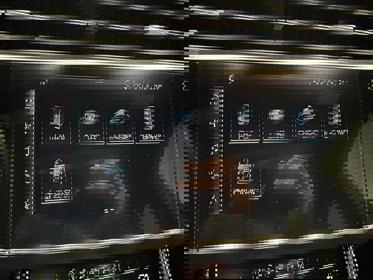 Used 2021 Audi Q7 3.0T Premium Plus w/ Executive Package image 46