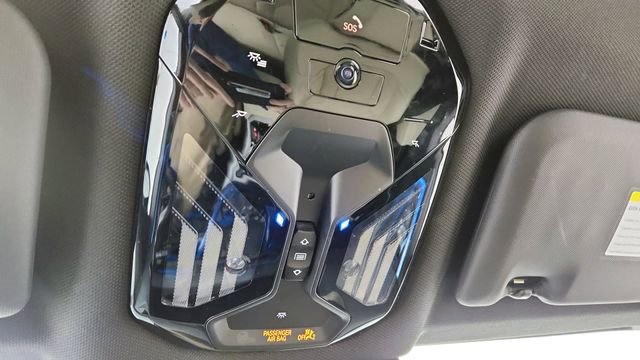 Used 2025 BMW X3 xDrive30i w/ Premium Package image 54