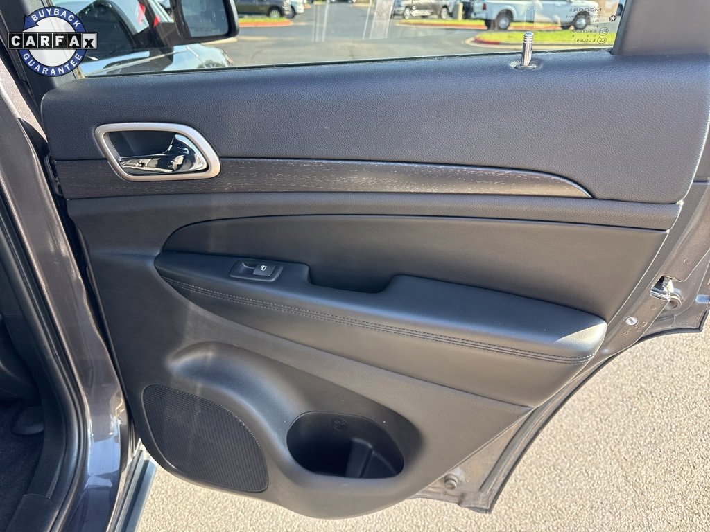 Used 2017 Jeep Grand Cherokee Laredo w/ Quick Order Package 2BE image 19