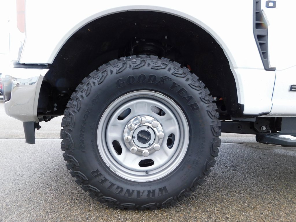 New 2025 Ford F350 XL w/ XL Off-Road Package image 12
