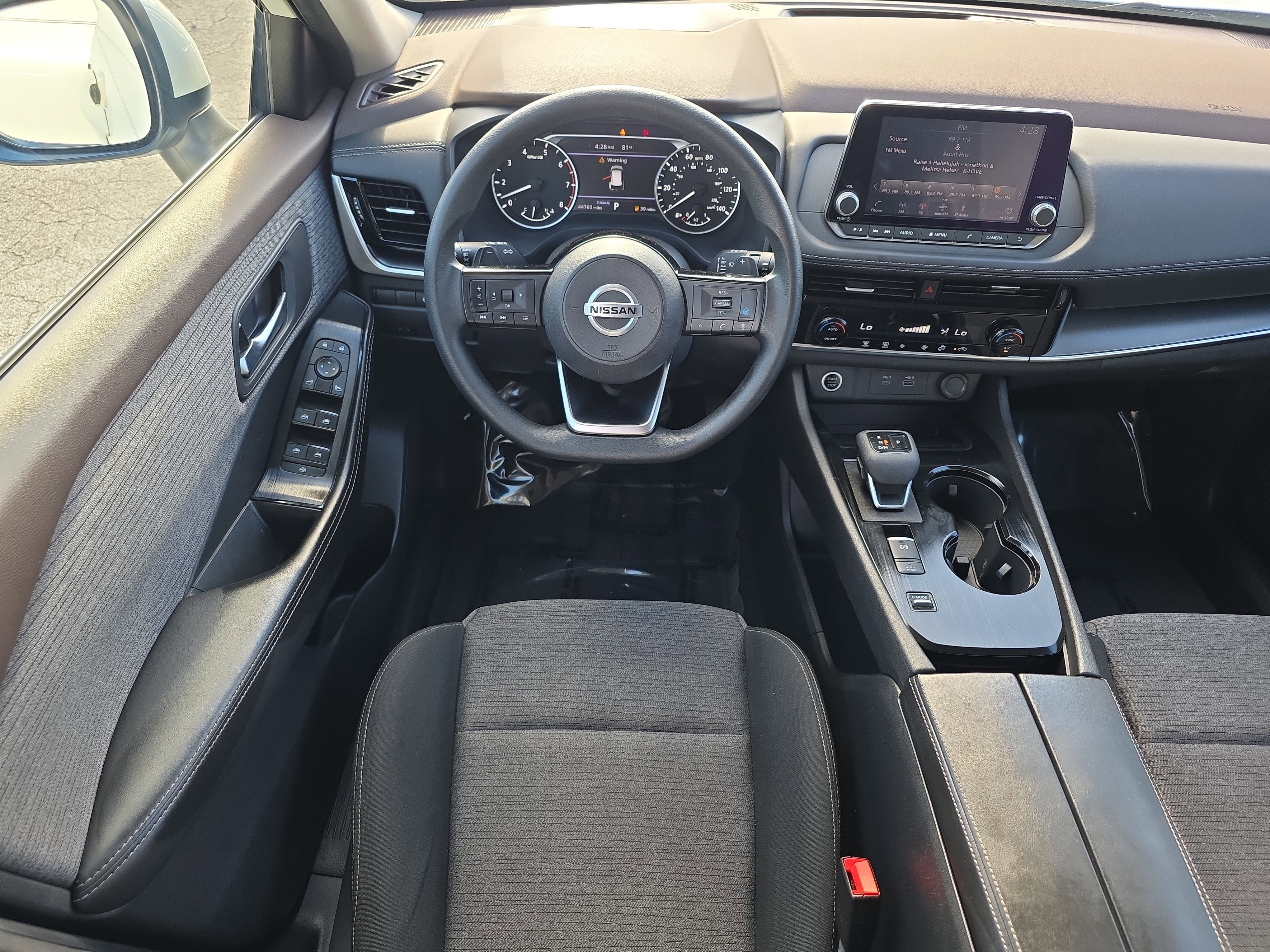 Used 2021 Nissan Rogue SV image 19