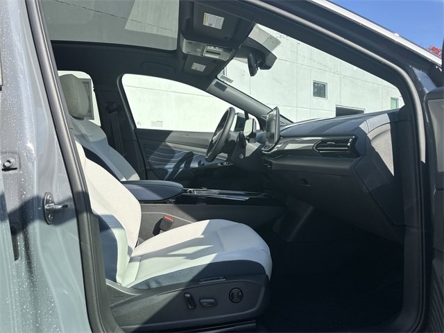 New 2025 Volkswagen ID.4 Pro S Plus image 22