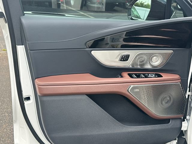 New 2026 Lincoln Nautilus Reserve AWD/4WD image 11