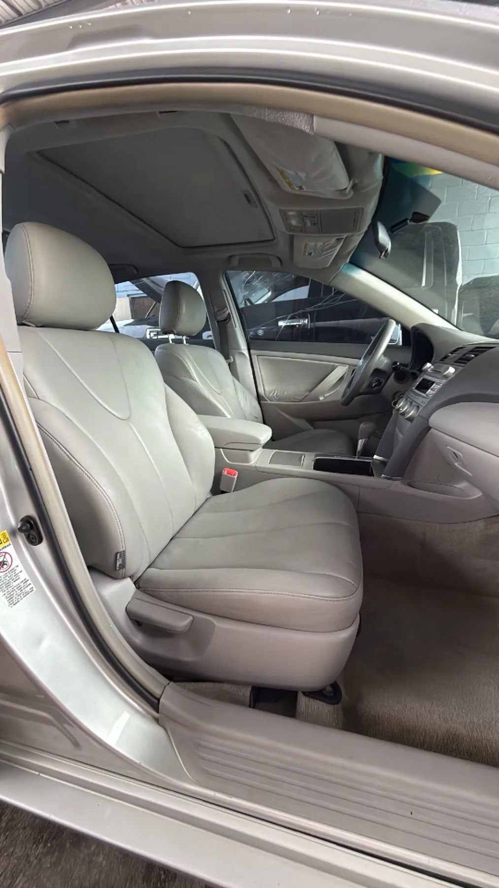 Used 2011 Toyota Camry LE w/ LE Extra-Value Pkg FWD image 18
