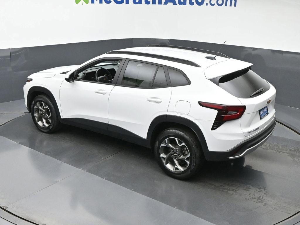 Certified 2024 Chevrolet Trax LT w/ Driver Confidence Package image 22