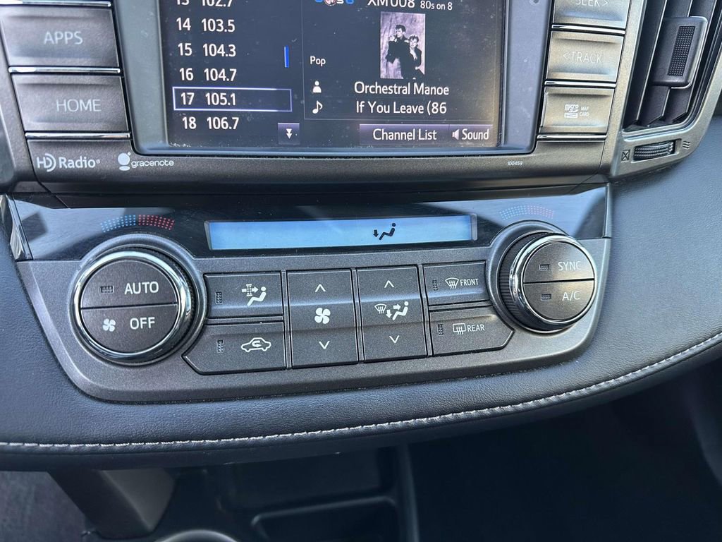 Used 2015 Toyota RAV4 Limited image 31