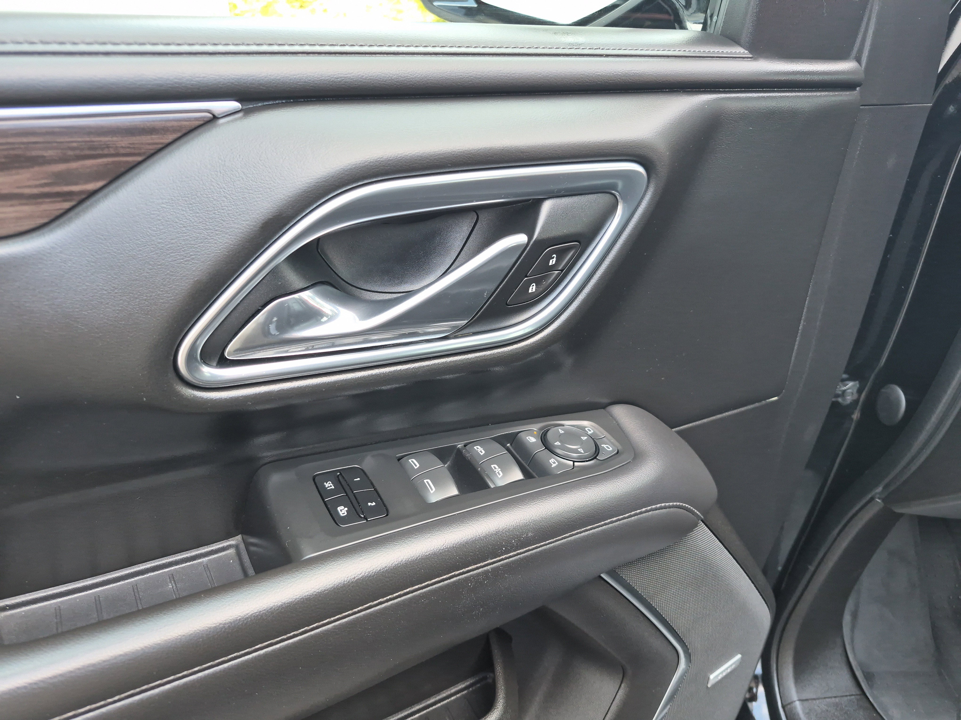 Used 2021 Chevrolet Tahoe LT w/ LT Signature Plus Package image 9