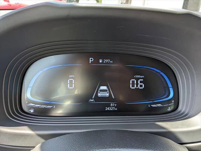 Used 2025 Hyundai Venue SEL FWD image 20