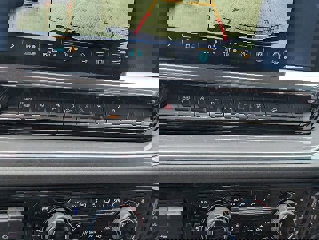 Used 2024 Chevrolet Silverado 2500 High Country w/ Technology Package image 15