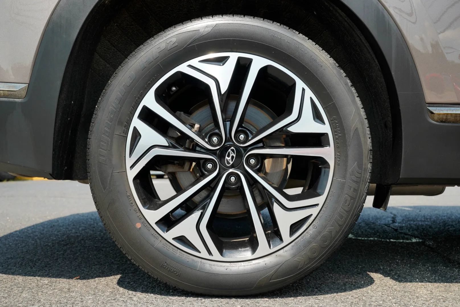 Used 2020 Hyundai Santa Fe Limited AWD/4WD image 16